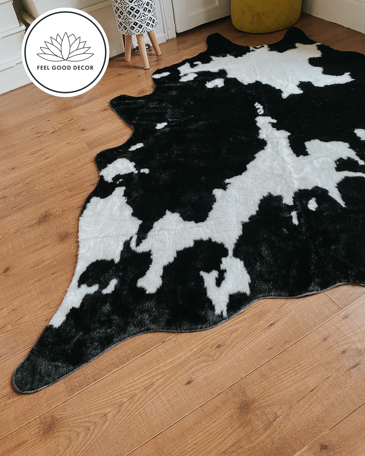 Large Contemporary Black & White Luxe Faux Cowhide Area Rug 6.6 x